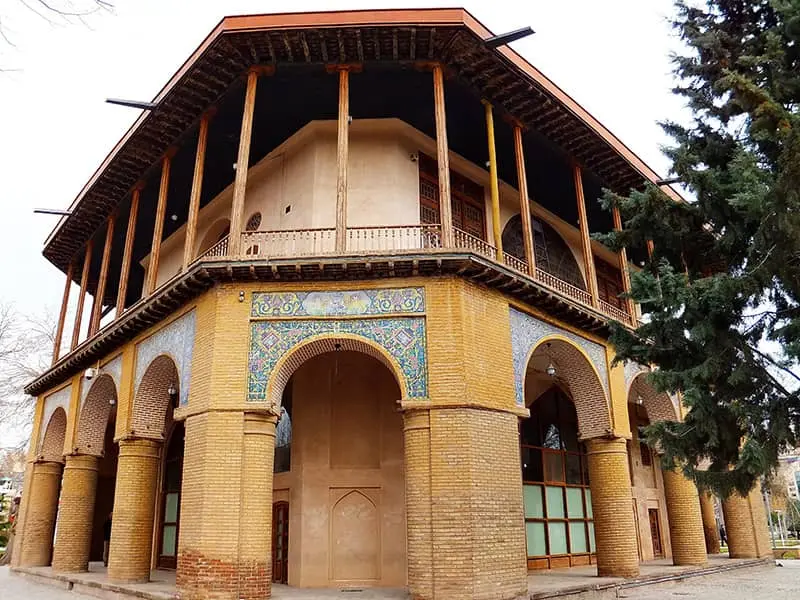 کاخ چهلستون قزوین؛ شاهکار معماران عصر صفویه