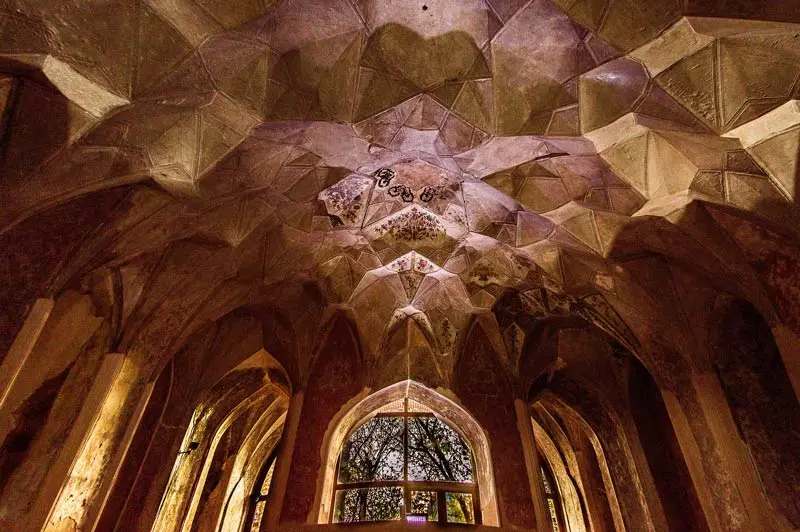 کاخ چهلستون قزوین؛ شاهکار معماران عصر صفویه