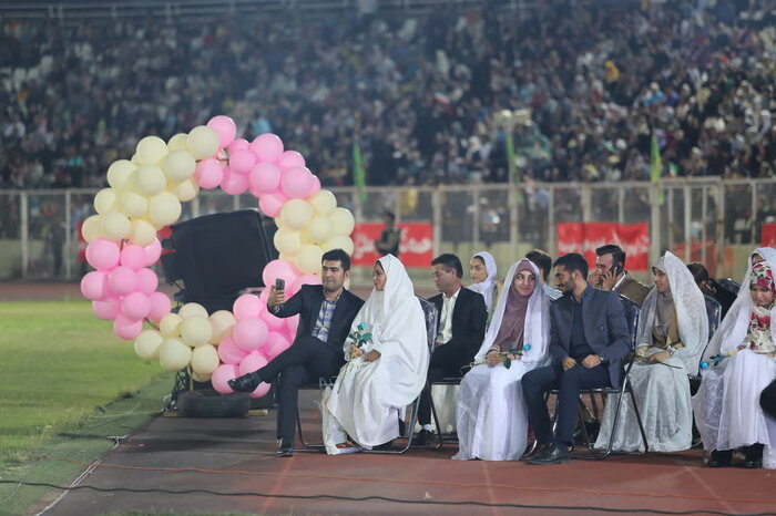 جشن بزرگ بیعت در حافظیه شیراز برگزار شد