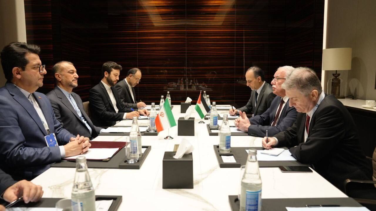 Die palästinensische diplomatische Delegation trifft sich mit Amir Abdollahian