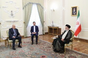 Раиси призвал к расширению ирано-алжирских связей, сотрудничества