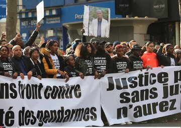 Manifestations en France contre les violences policières : un millier de personnes à Paris malgré l'interdiction