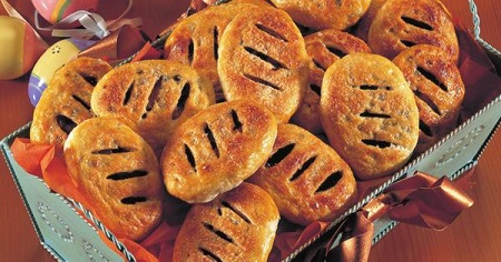 دستور تهیه کیک اکلز؛ کلوچهای پر از کشمش