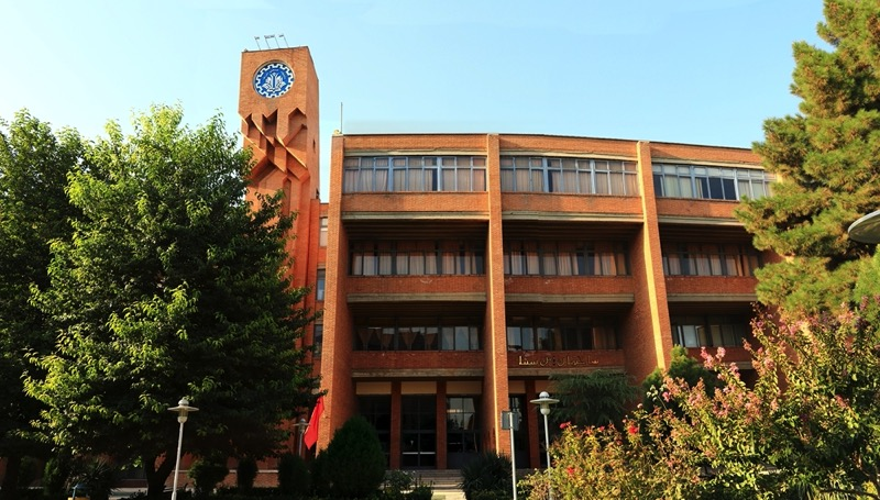 برای حل مسائل جامعه تلاش میکنیم نه ارتقای جایگاه در رتبهبندیهای جهانی