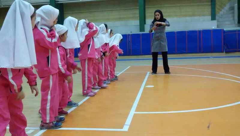 مدیرکل آموزش و پرورش: اماکن ورزشی ادارات فارس در اختیار دانش‌آموزان گذاشته شود