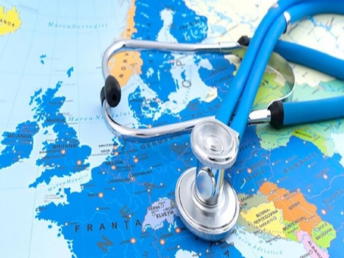 نخستین گواهی‌نامه حرفه‌ای گردشگری سلامت در بانه صادر شد
