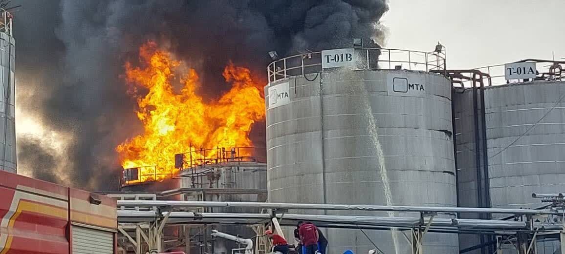 Incendio en tanques de petróleo en Bandar Abbas deja 8 heridos