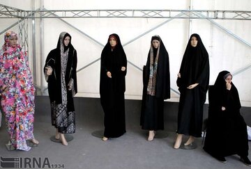 رویداد تخصصی پوشش ایرانی اسلامی در اصفهان آغاز شد + فیلم