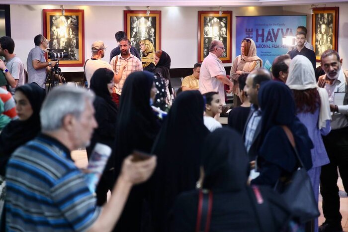 جشنواره فیلم «حوا» افتتاح شد/ لزوم بازنمایی جایگاه زن و تاثیر خانواده در مدیوم سینما