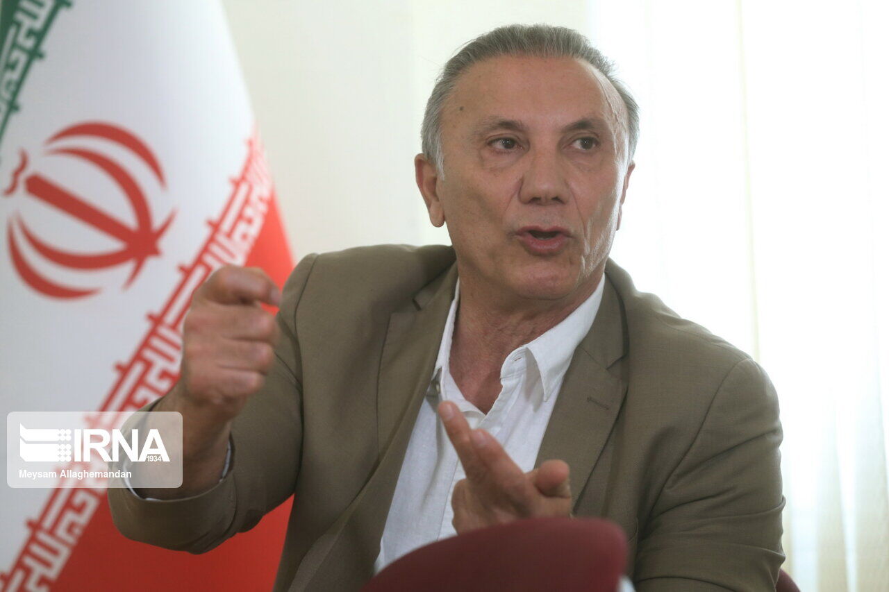 فیلم| درخشان: داماش مقابل شهر راز شیراز فشار زیادی تحمل کرد فیلم| درخشان: داماش مقابل شهر راز شیراز فشار زیادی تحمل کرد