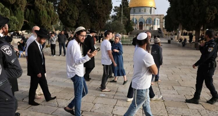 یورش دوباره صهیونیست‌ها به مسجدالاقصی/ محافظت ملت فلسطین از هویت مسجد