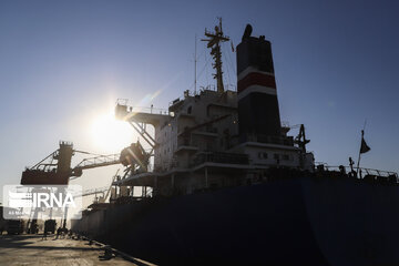 Un navire chargé d'exportations iraniennes accoste en Afrique du Nord