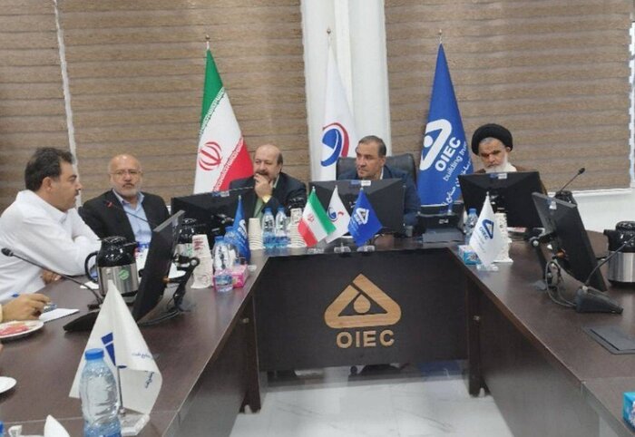 تعطیلی پتروشیمی دهلران از اساس کذب است