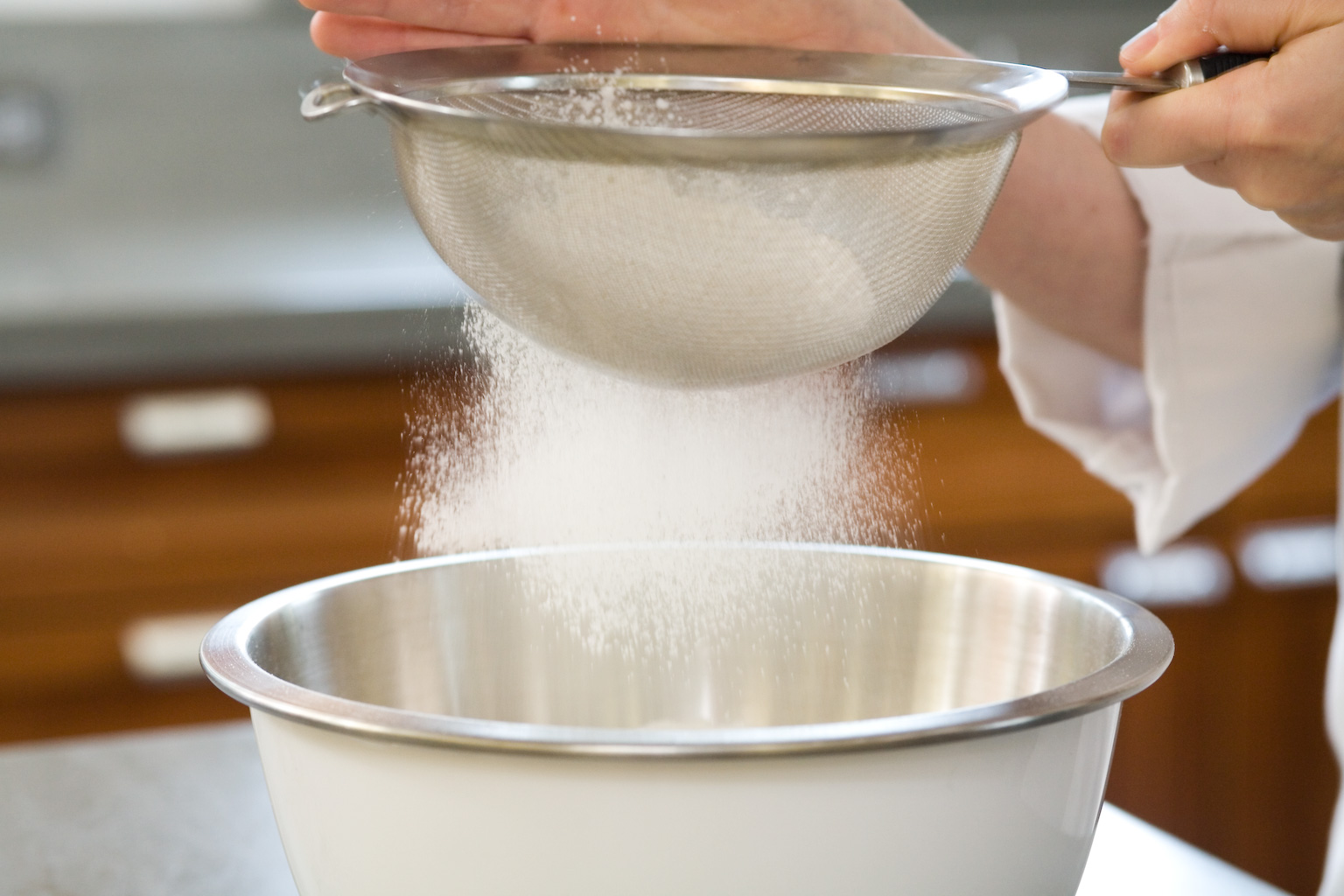 نکات جالبی که باید درباره درست کردن کیک در منزل بدانید