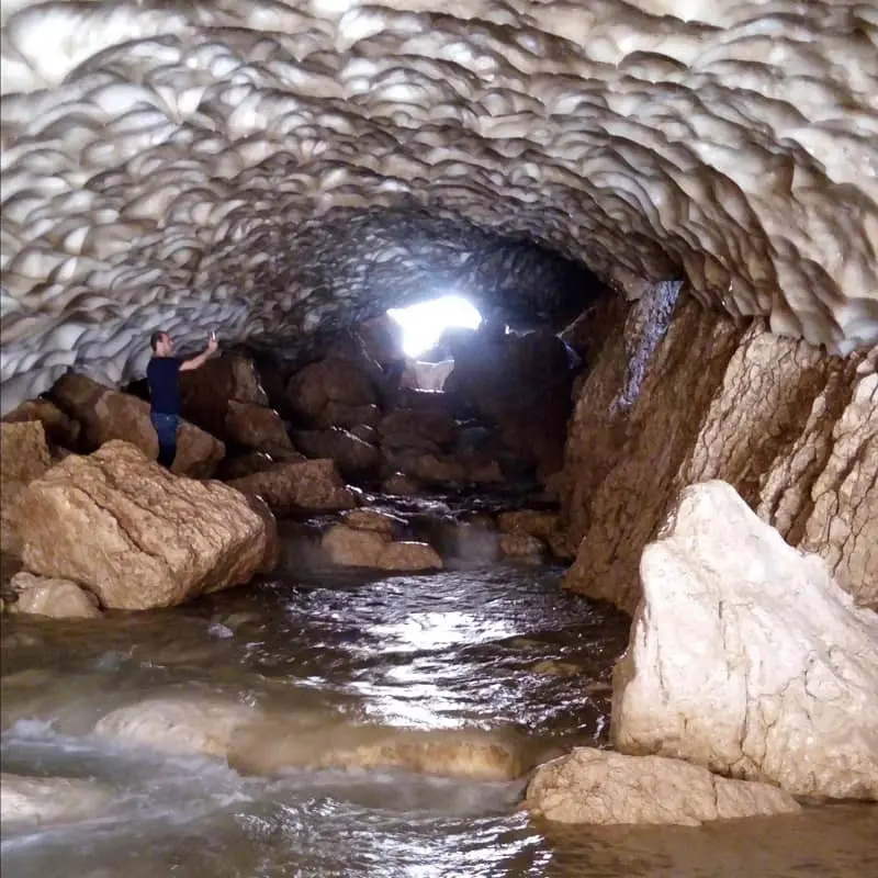 غار یخی چما سردترین نقطه خاورمیانه