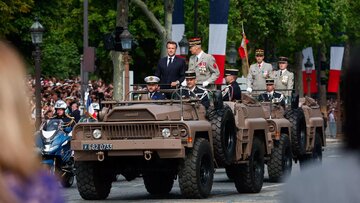 Une scène diffusée sur les réseaux sociaux: Emmanuel Macron hué en plein défilé du 14 juillet à Paris