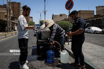 Southwest Iranian cities feel temperatures of nearly 50°C
