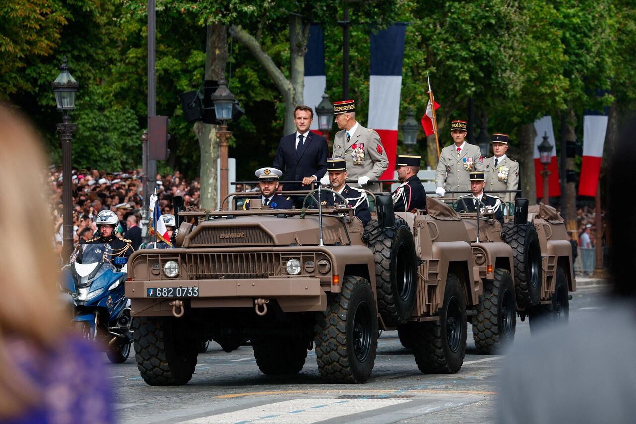 Le 14 juillet 2023, un défilé de fête pour Macron, une journée de colère pour le peuple