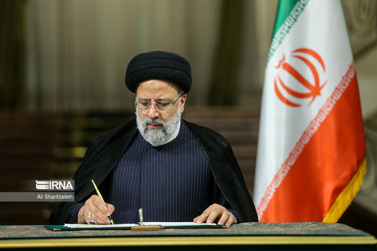 President Raisi thanks Supreme Leader for supporting 13th government ...