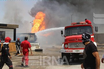 آتش سوزی گسترده در تصفیه خانه فاضلاب خرم آباد مهار شد
