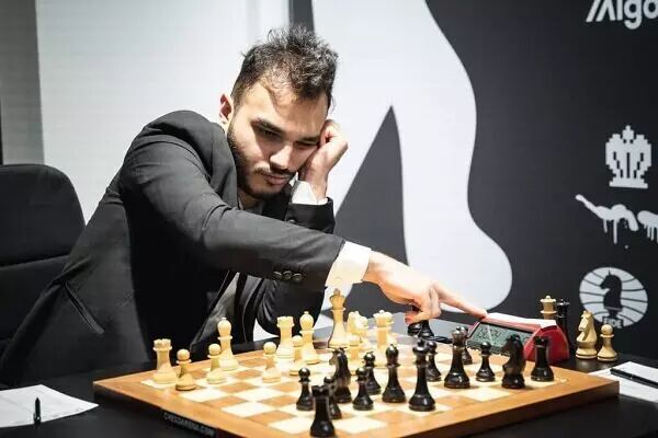 Iran chess player Super Grand Master after touching rating of 2700