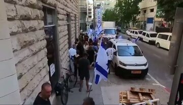تداوم اعتراضات علیه نتانیاهو؛ معترضان این بار جلوی بورس تجمع کردند + فیلم