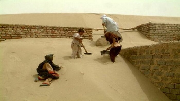 تازیانههای توفان بر پیکر بی رمق سیستان+فیلم