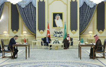 ترکیه و عربستان ۹ قرارداد و یادداشت تفاهم امضا کردند