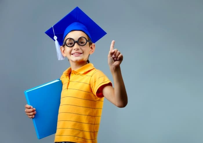 درباره زیاد حرف زدن بچهها بیشتر بدانید