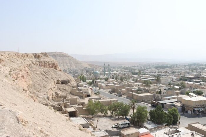 اقدامات موثر  برای تولید مسکن شهری و توسعه روستاهای فارس