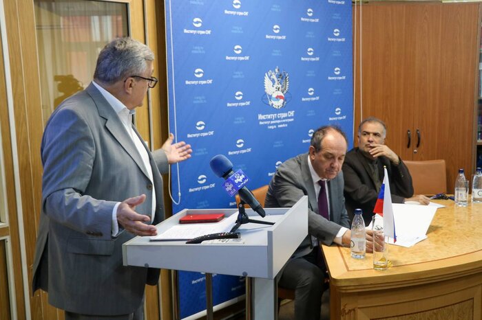 صاحب نظران روس: پل انرژی تهران – مسکو فعال شود