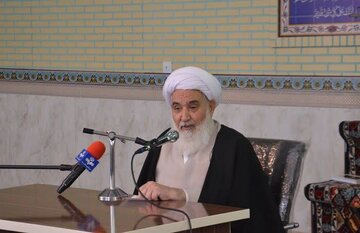 امام جمعه کرمانشاه: خون امام حسین (ع) ضامن بقای دین و عظمت اسلام شد