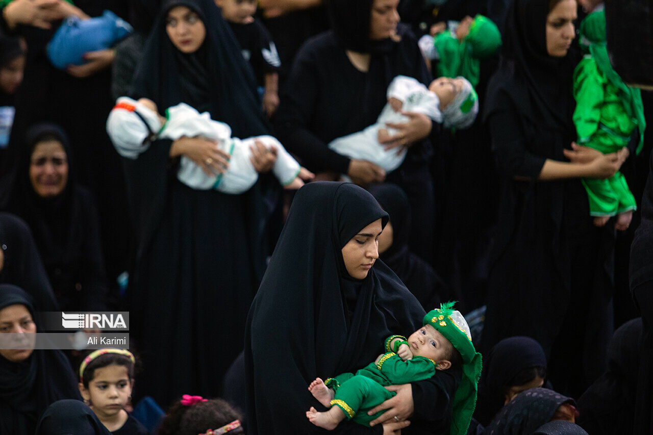 مصلای تهران میزبان مادران و شیرخوارگان عاشورایی شد+ عکس