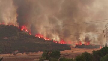 آتش سوزی گسترده در یونان ، حدود ۱۹ هزار نفر از جزیره رودس تخلیه شدند