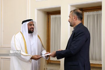 Le ministre d'État qatari aux Affaires étrangères rencontre le chef de la diplomatie iranienne à Téhéran