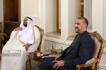 Le ministre d'État qatari aux Affaires étrangères rencontre le chef de la diplomatie iranienne à Téhéran