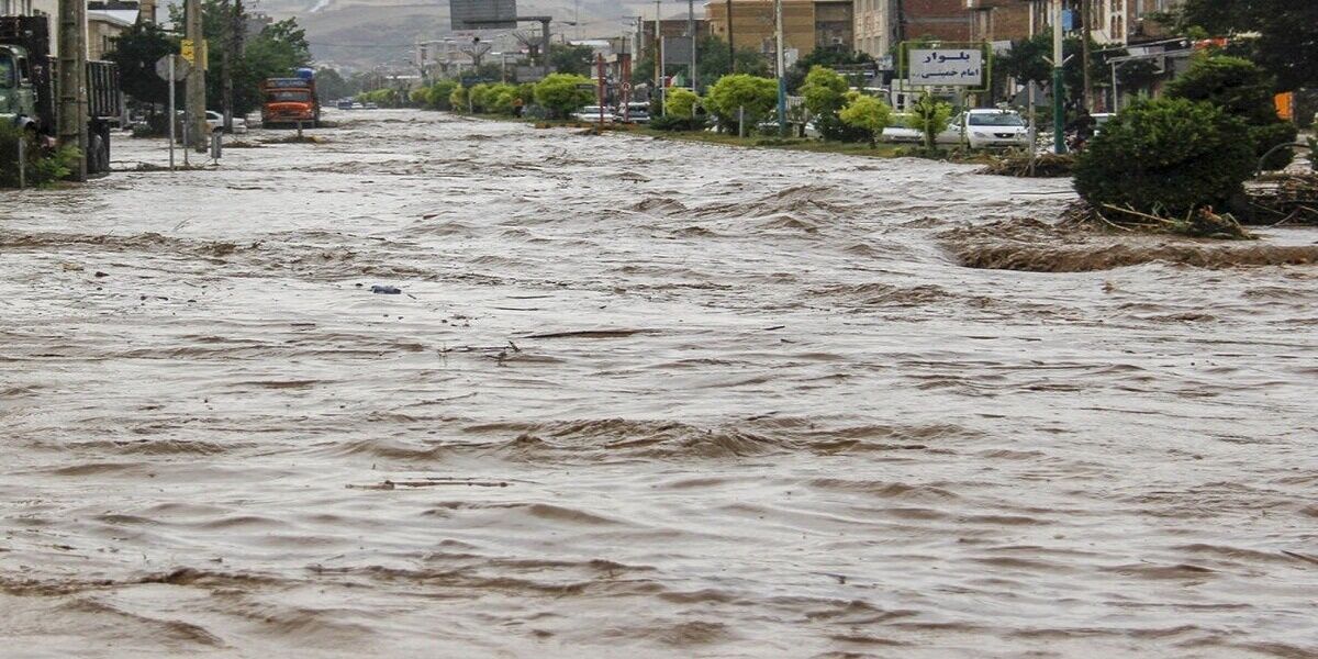 هشدار وقوع رگبار و طغیانی شدن رودخانه‌ها در تهران و بسیاری از استان‌ها