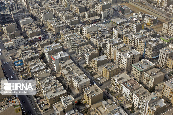مدیرعامل سازمان نوسازی تهران: سازمان بورس طرح فروش متری مسکن را متوقف کرده است