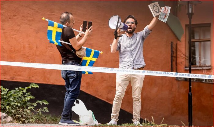 جهان با اهانتکنندگان به مقدسات چگونه برخورد میکند؟