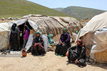 Nomads in northwest Iran mourn for Imam Hossein (AS)