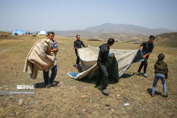 Nomads in northwest Iran mourn for Imam Hossein (AS)