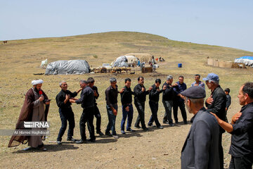 Nomads in northwest Iran mourn for Imam Hossein (AS)