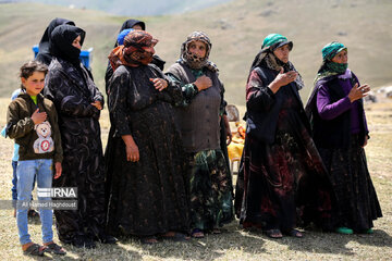 Nomads in northwest Iran mourn for Imam Hossein (AS)