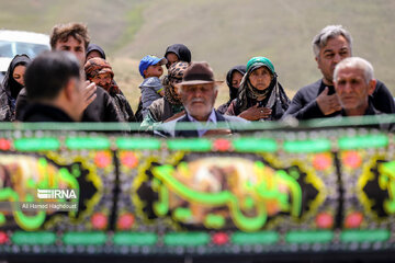 Nomads in northwest Iran mourn for Imam Hossein (AS)