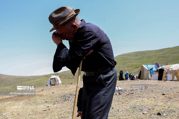 Nomads in northwest Iran mourn for Imam Hossein (AS)