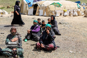 Nomads in northwest Iran mourn for Imam Hossein (AS)