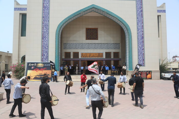 پوشیدن لباس سیاه در عزاداری محرم، اقتدا به امام حسین(ع) است