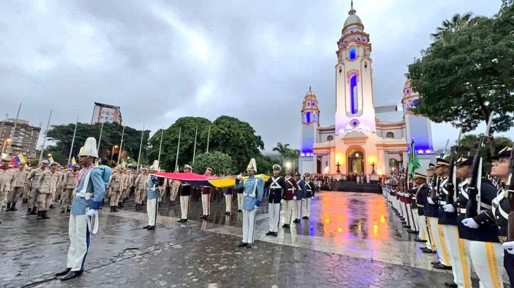 Venezuela conmemora el 240 aniversario del natalicio del Libertador Simón Bolívar