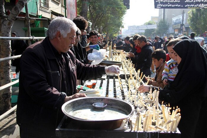 آئین شمع‌گردانی در اردبیل آغاز شد