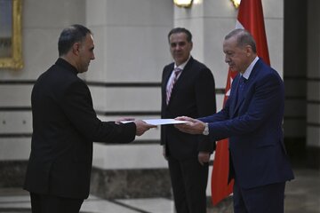 تقدیم استوارنامه سفیر جدید ایران به رئیس جمهور ترکیه